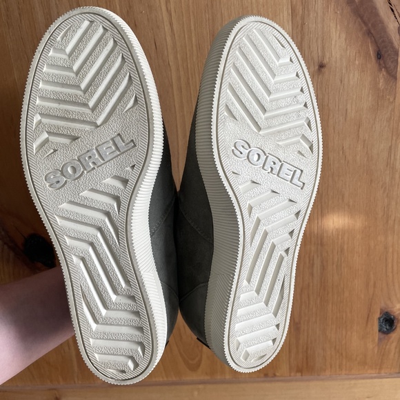 Sorel Out N About Slip On Wedge / 9.5 womens / Stone Green - Picture 6 of 6